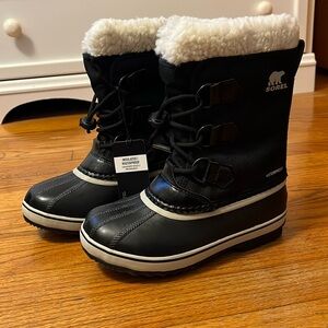 Sorel yoot pac nylon winter boot. Size 1.